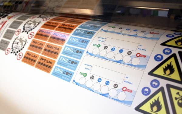 Adesivi per Macchinari