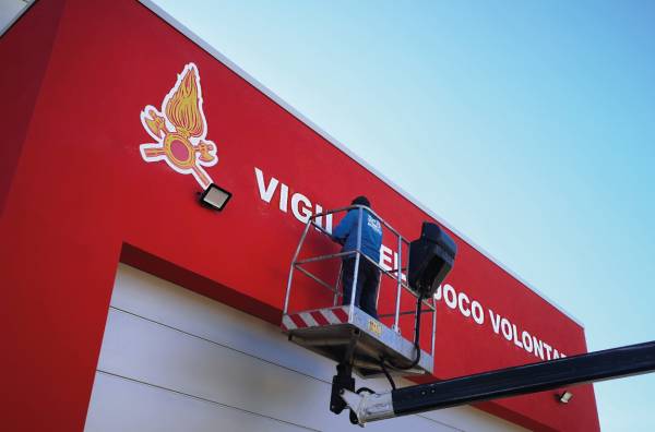 Insegne Non Luminose